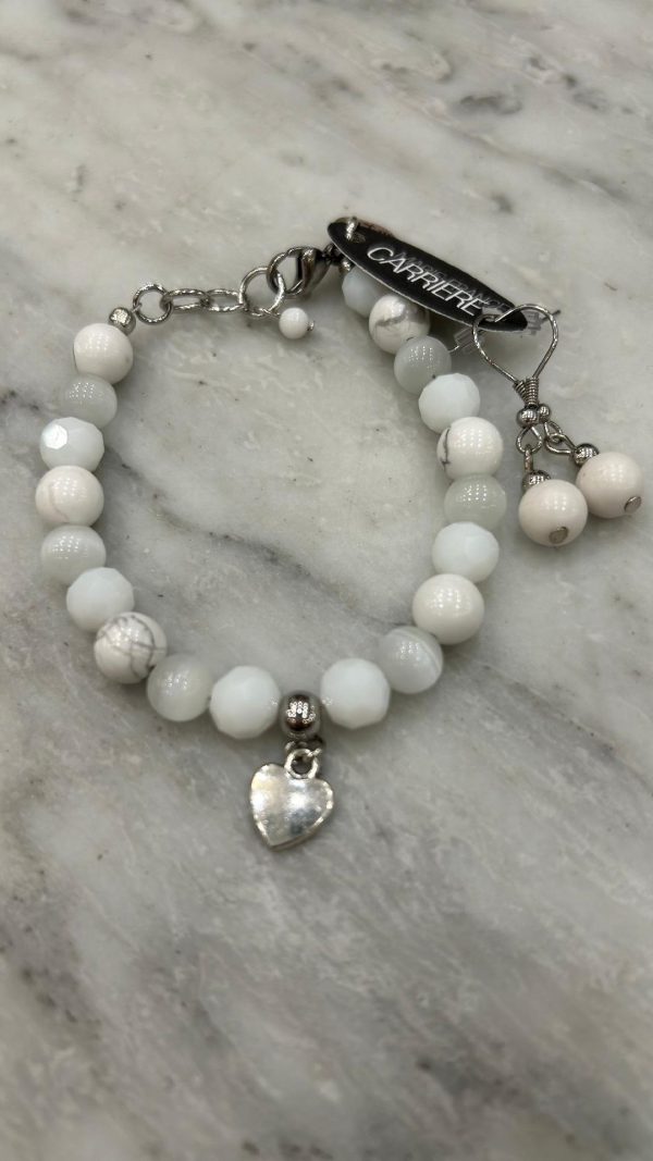 Howlite Pearl and Bead Bracelet with Heart