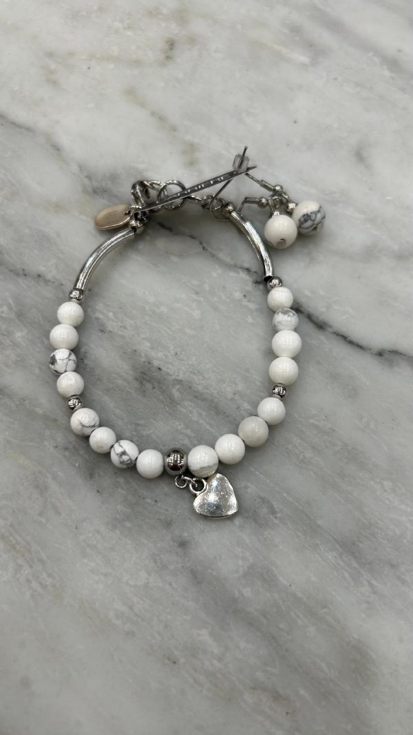 Small Bead Howlite Bracelet with Heart