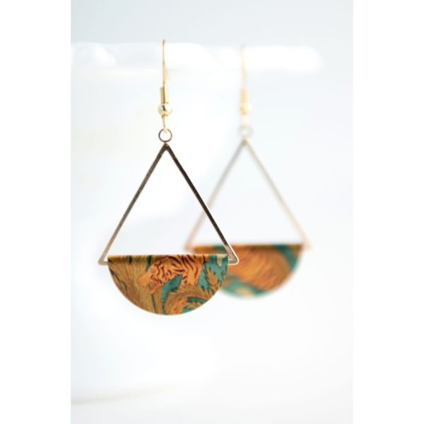 Dangle Earing The Chase Gold