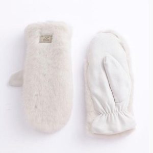 Fuzzy Winter White Mitts